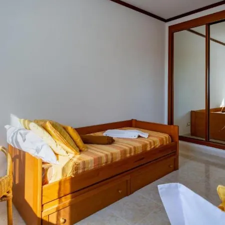 アパート 2 Bedrooms Balcony Flat アルヴォル