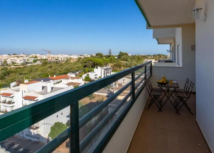 Lägenhet 2 Bedrooms Balcony Flat *